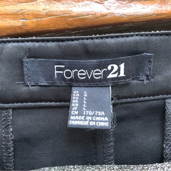 Metallic Sparkling Gold Lurex Shorts, Large - Picture 5 of 6